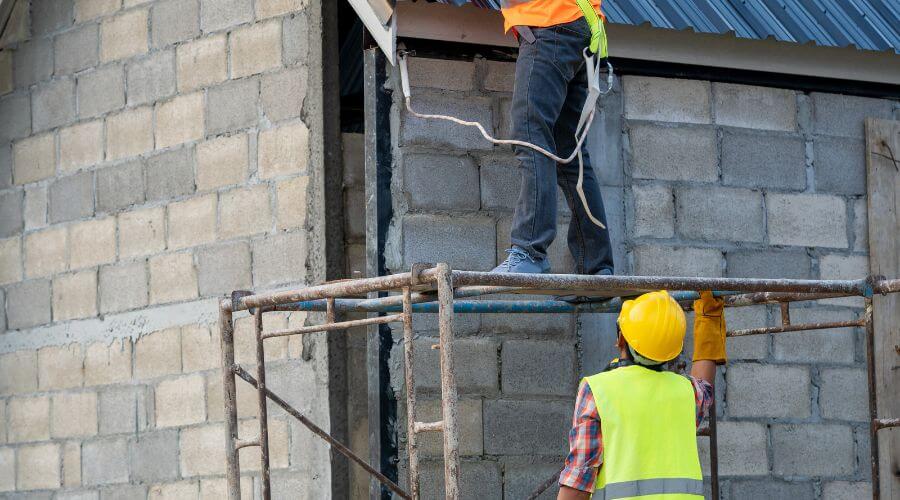 Expert Emergency Roof Repairs services in Tom Bean, TX